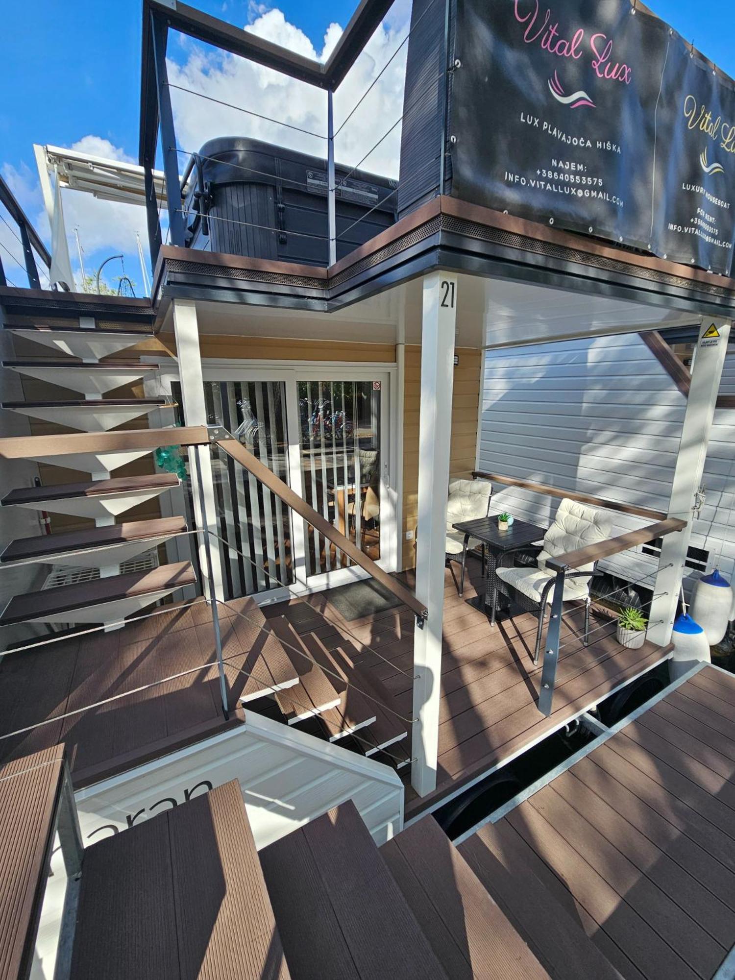 Floating Sea House - Vital Lux ポルトローシュ エクステリア 写真